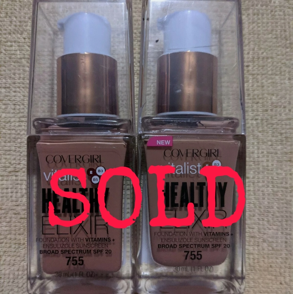 2 Covergirl Vitalist  755 soft honey ⭐out of date
